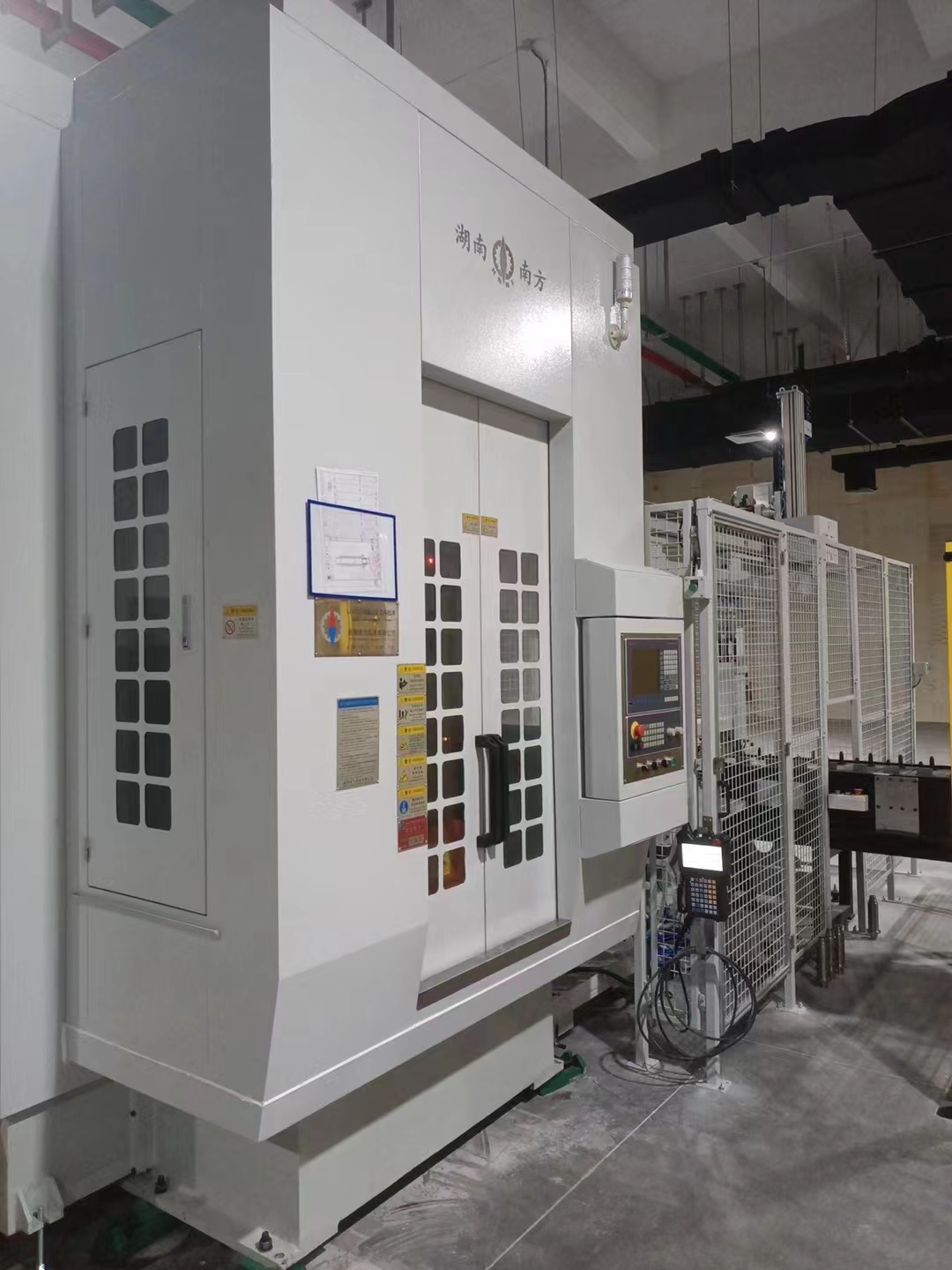 LJ5710伺服上拉式机械内拉床自动化